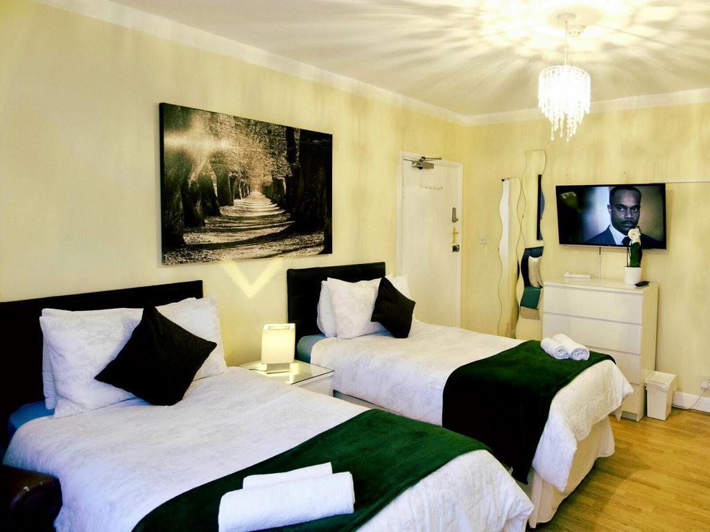 Gable Lodge London B&B Enfield Zewnętrze zdjęcie