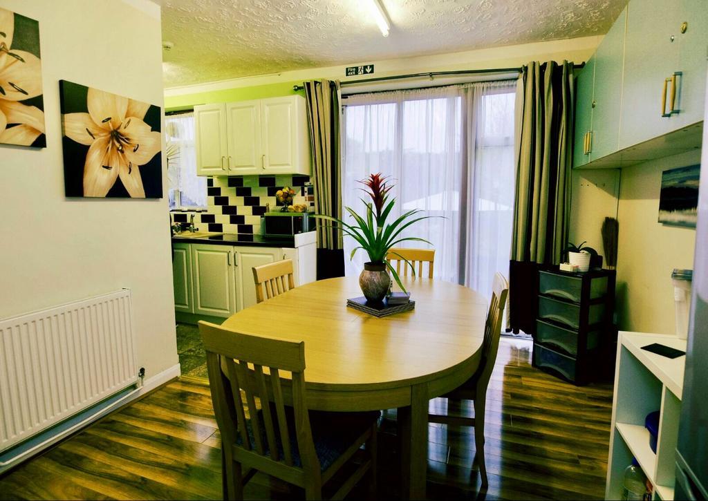 Gable Lodge London B&B Enfield Zewnętrze zdjęcie