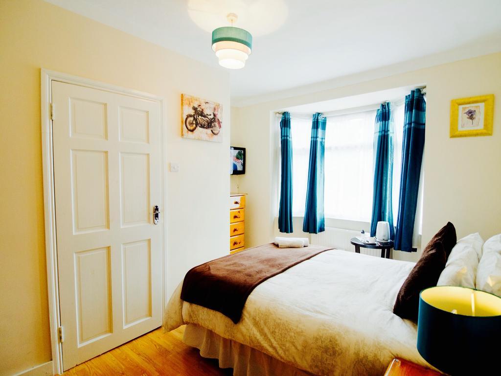 Gable Lodge London B&B Enfield Zewnętrze zdjęcie