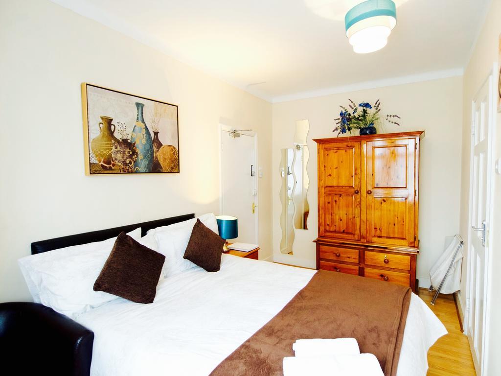 Gable Lodge London B&B Enfield Zewnętrze zdjęcie