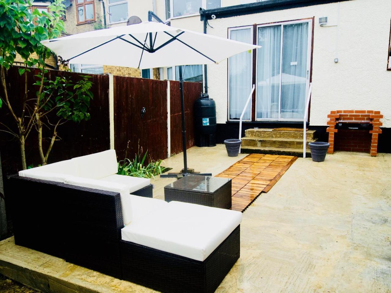 Gable Lodge London B&B Enfield Zewnętrze zdjęcie