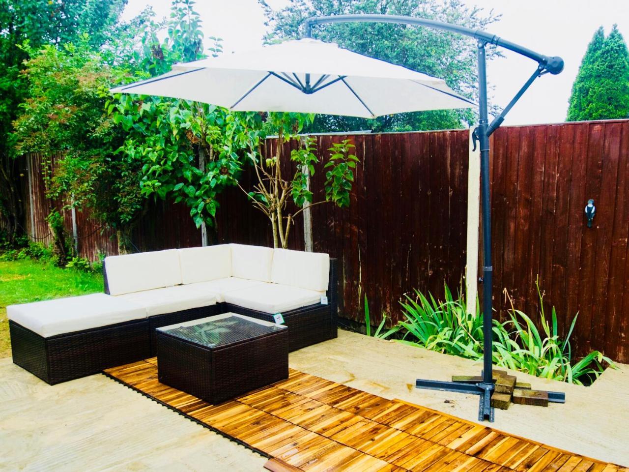 Gable Lodge London B&B Enfield Zewnętrze zdjęcie